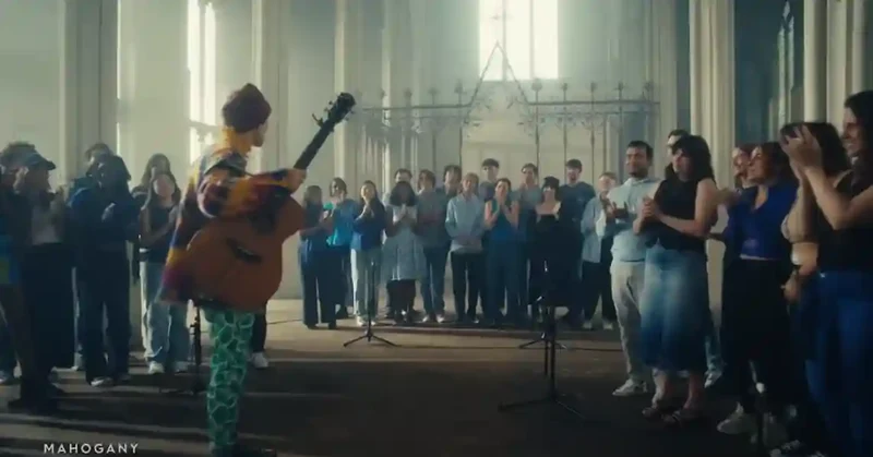 Jacob Collier : Quand le prodige musical invite ses fans à créer l'harmonie Jacob Collier : Quand le prodige musical invite ses fans à créer l'harmonie